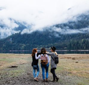 3 copines voyage lac