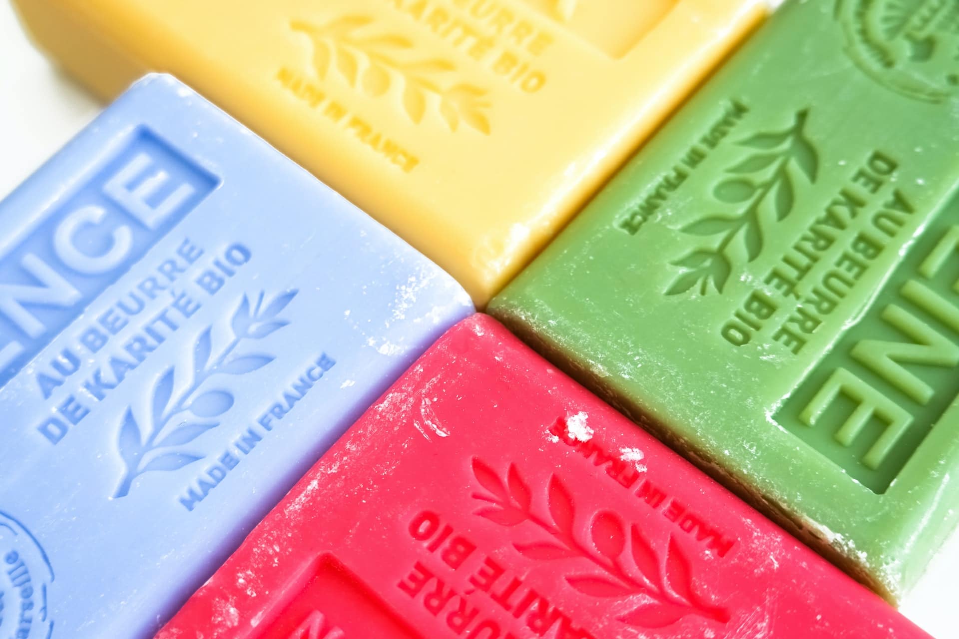 Tout savoir sur la vraie composition du savon de Marseille Entrelles